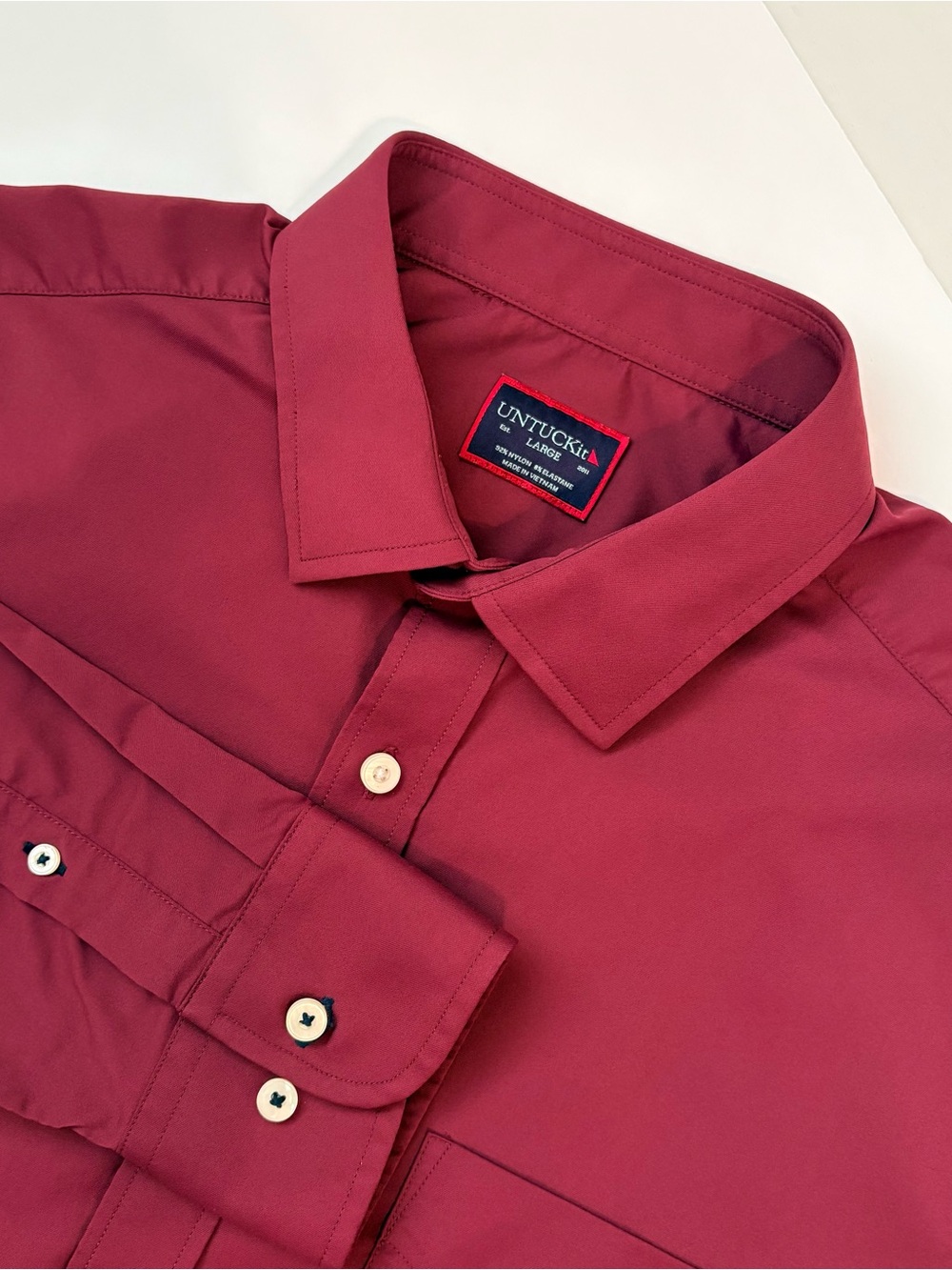 UNTUCKit Gironde Shirt Men’s Large Maroon Red Nylon Stretch Performance XL